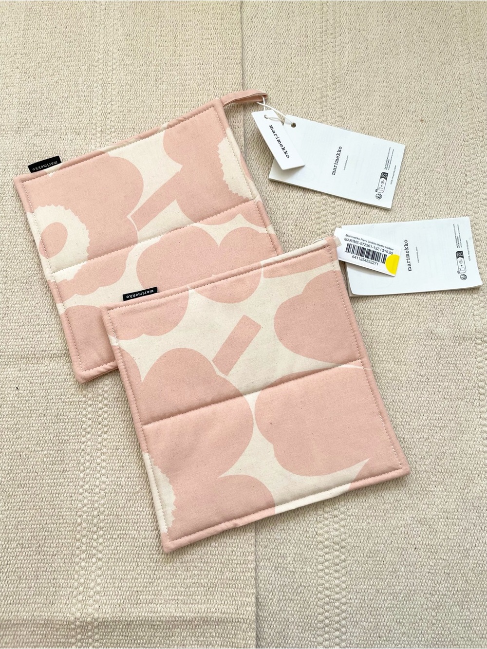 Marimekko Pieni Unikko Pink Floral Kettle Holder 8x8” Cozy Kitchen Accessories